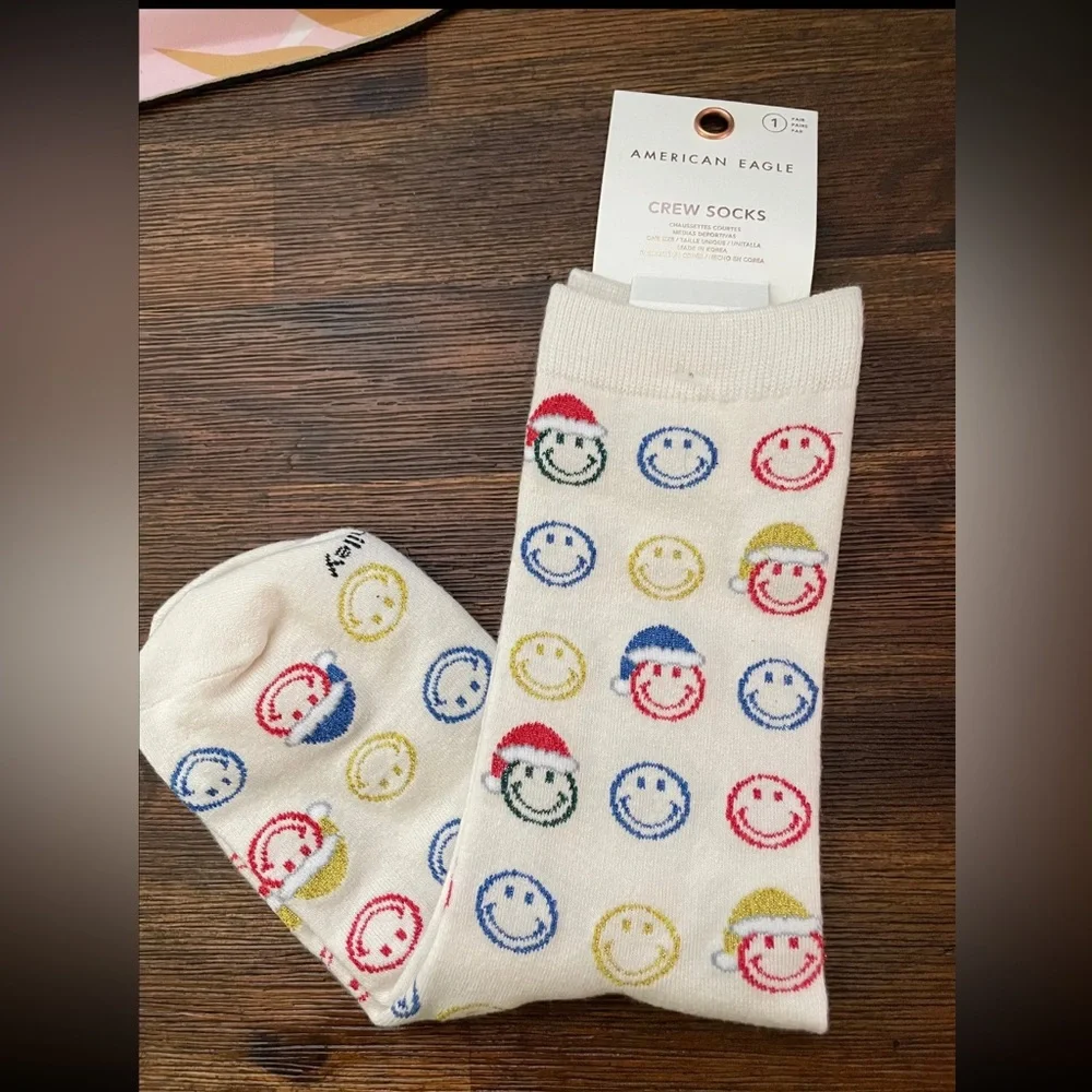 NWT American Eagle Crew Socks